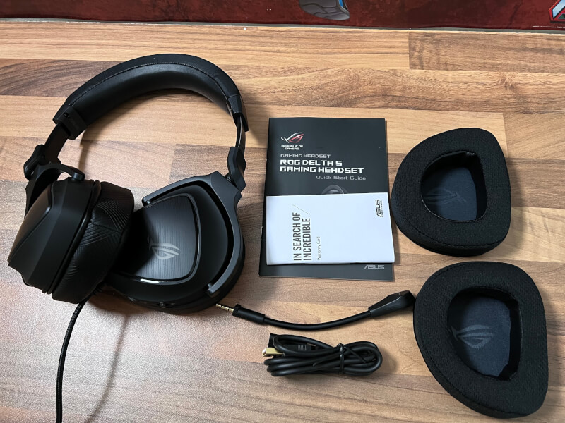 over-ear headset multiplatform Delta S ROG gaming ESS9281 ASUS lightweight.JPEG